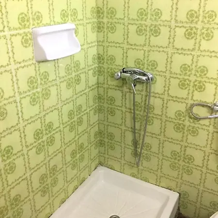 Aristidis Apartm. 2 * Kávos