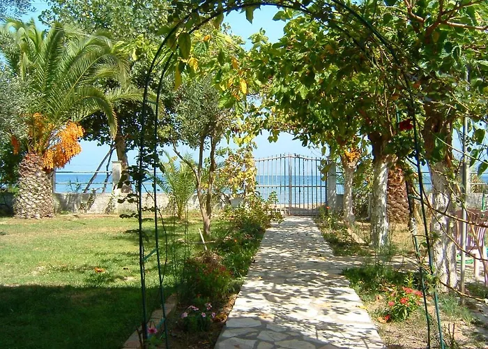 Aristidis Apartm. 2 * 卡沃斯